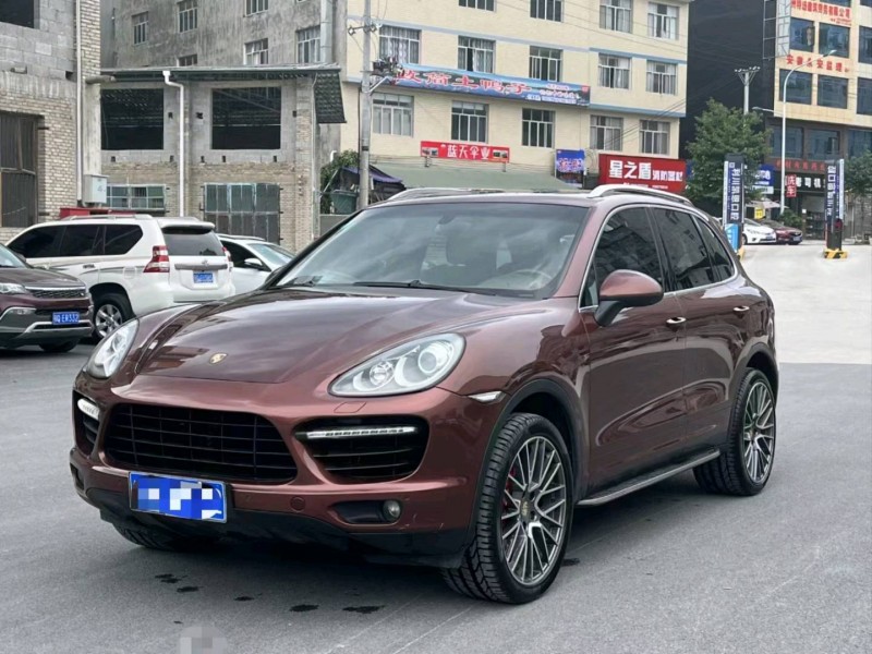 重庆12年保时捷卡宴2