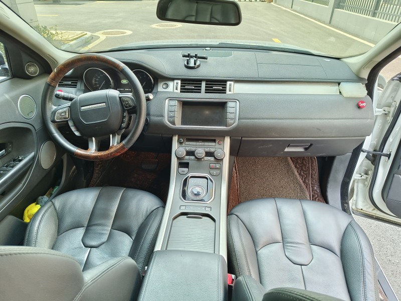 武汉14年路虎揽胜极光(进口)3