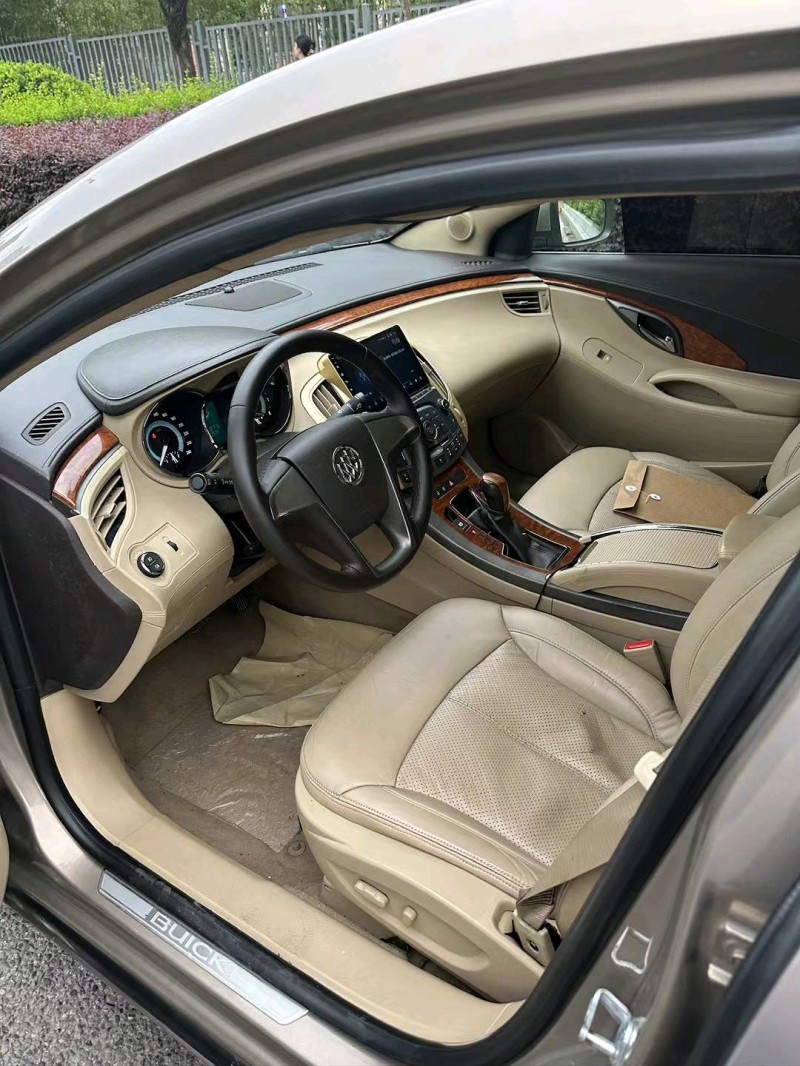 重庆12年别克君越4