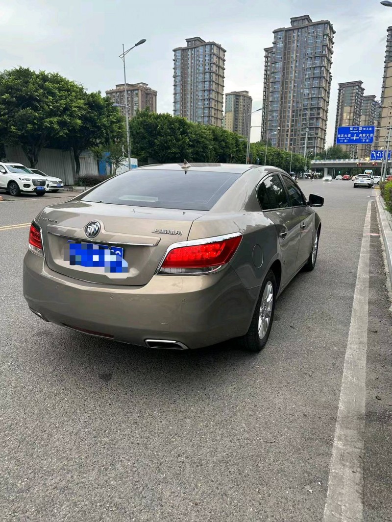 重庆12年别克君越6