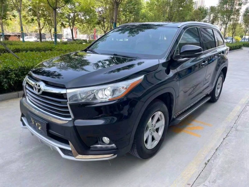 济宁16年丰田汉兰达2