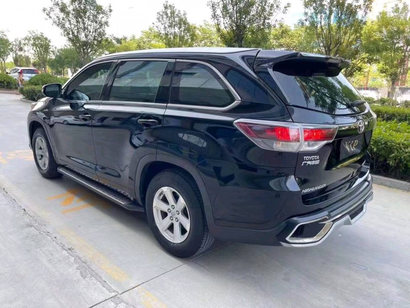 济宁16年丰田汉兰达7