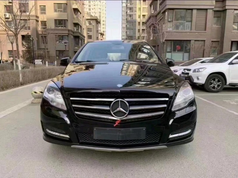 深圳11年奔驰R1