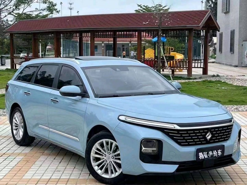 珠海22年寶駿Valli3