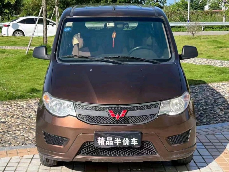 珠海18年五菱汽車宏光1