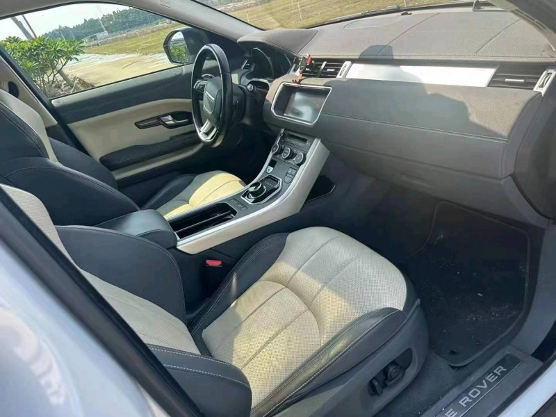 深圳18年路虎极光4