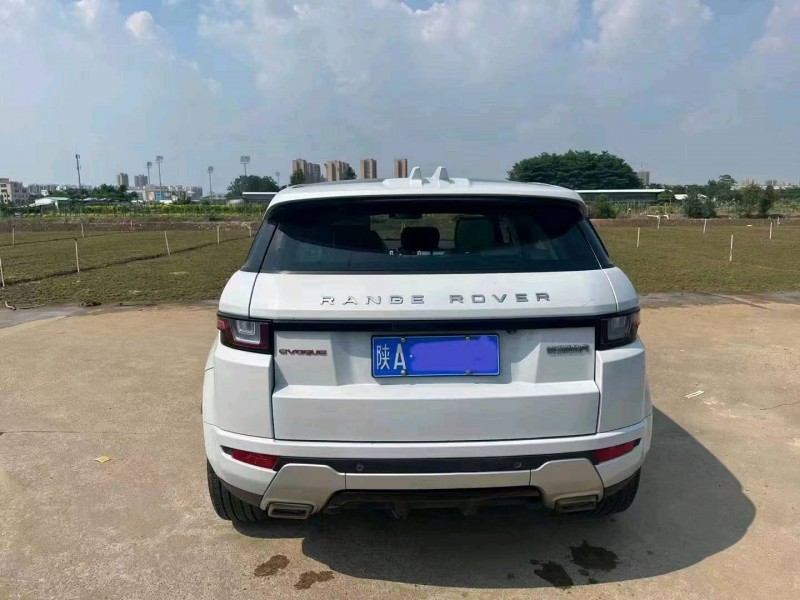 深圳18年路虎极光7