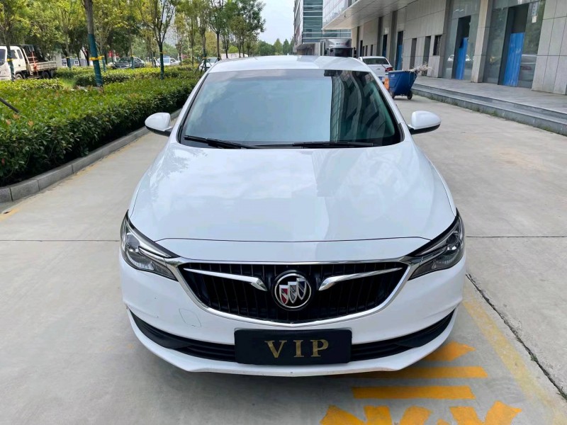 济宁19年别克英朗GT1