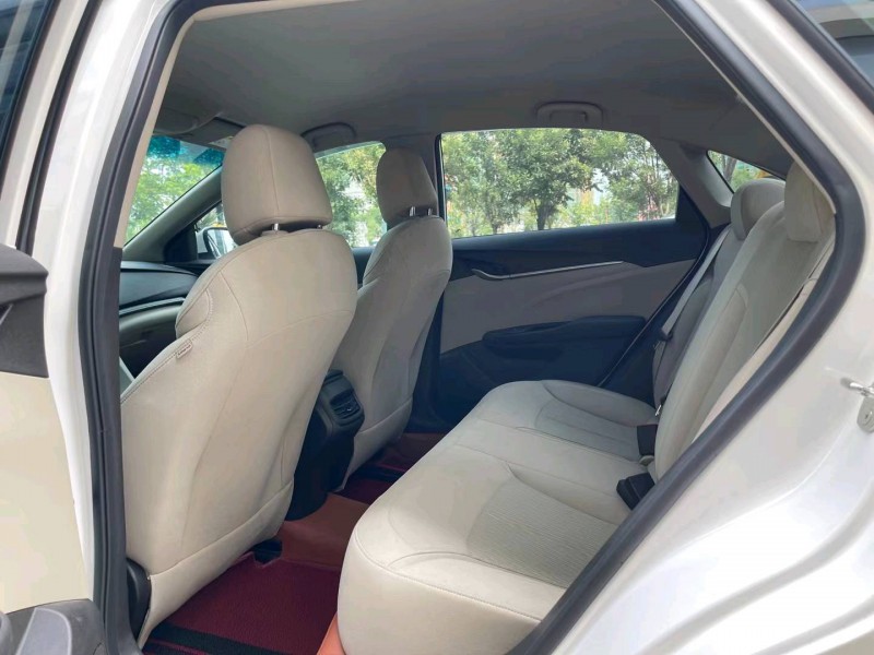 济宁19年别克英朗GT4