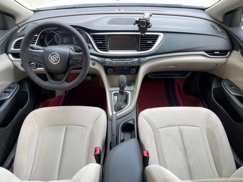 济宁19年别克英朗GT5