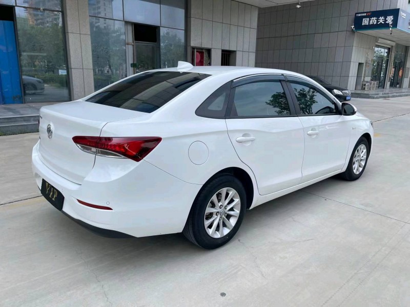 济宁19年别克英朗GT8