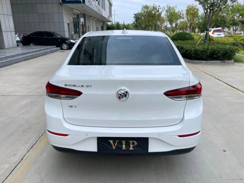 济宁19年别克英朗GT9