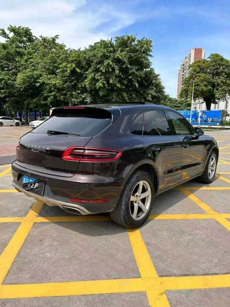 珠海16年保时捷Macan7