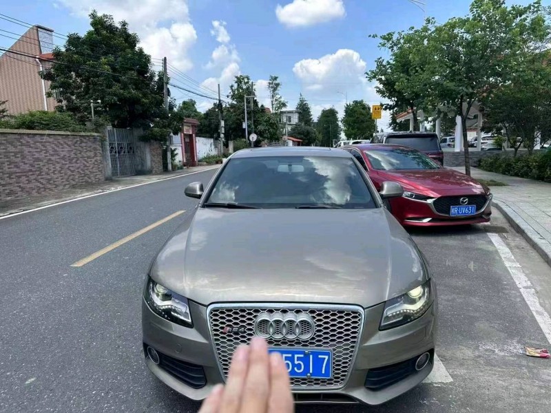 深圳11年奥迪A4L1