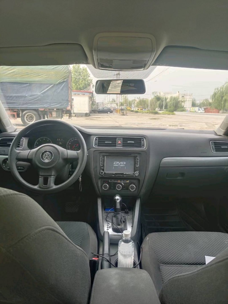 保定13年大众速腾5