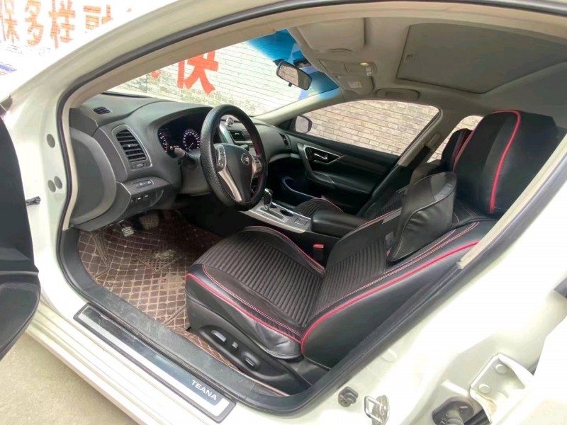 長治18年日產天籟2
