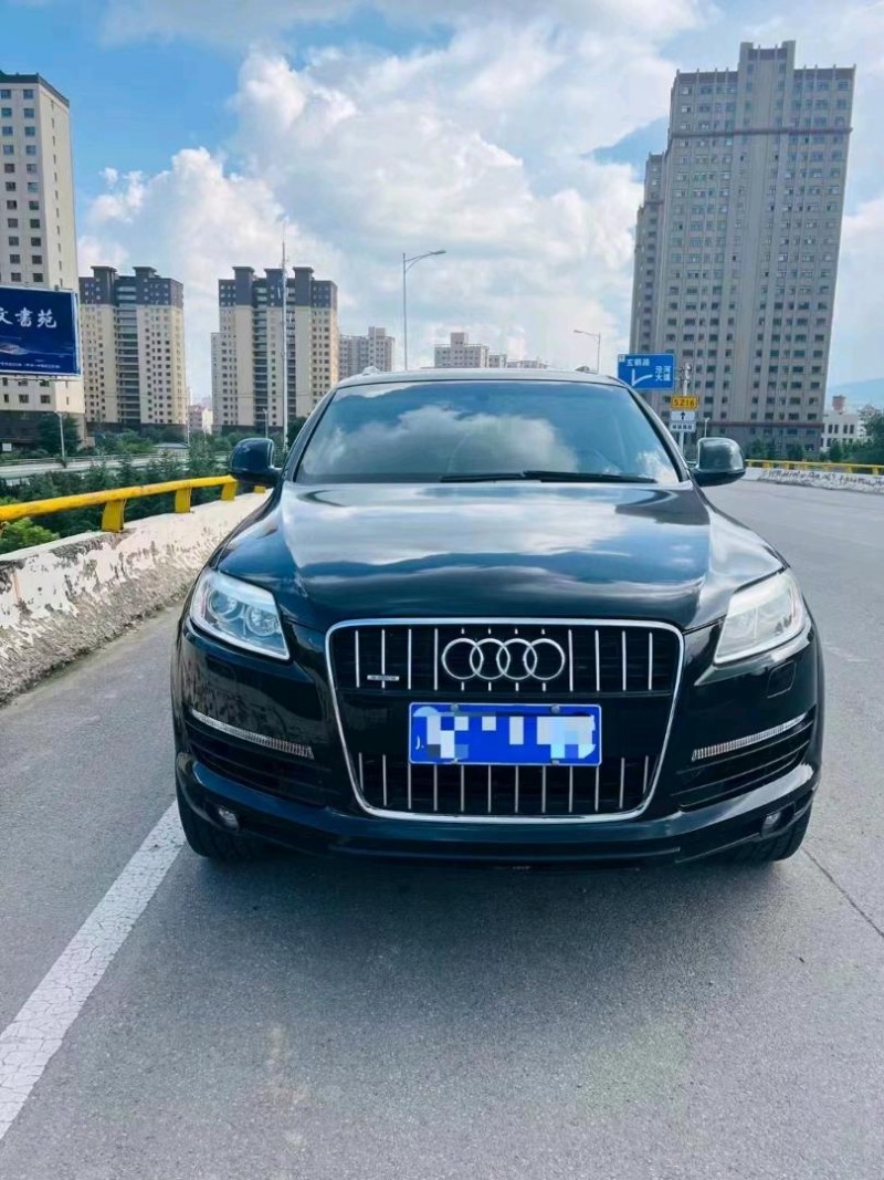 成都08年奥迪Q71