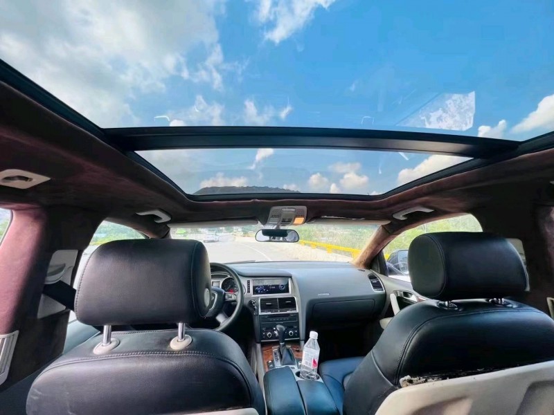 成都08年奥迪Q76