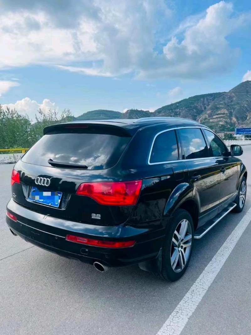 成都08年奥迪Q79