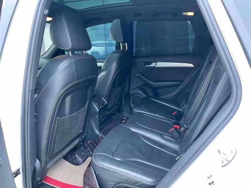 济宁18年奥迪RS54