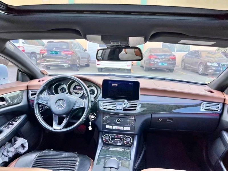 东营15年奔驰CLS8