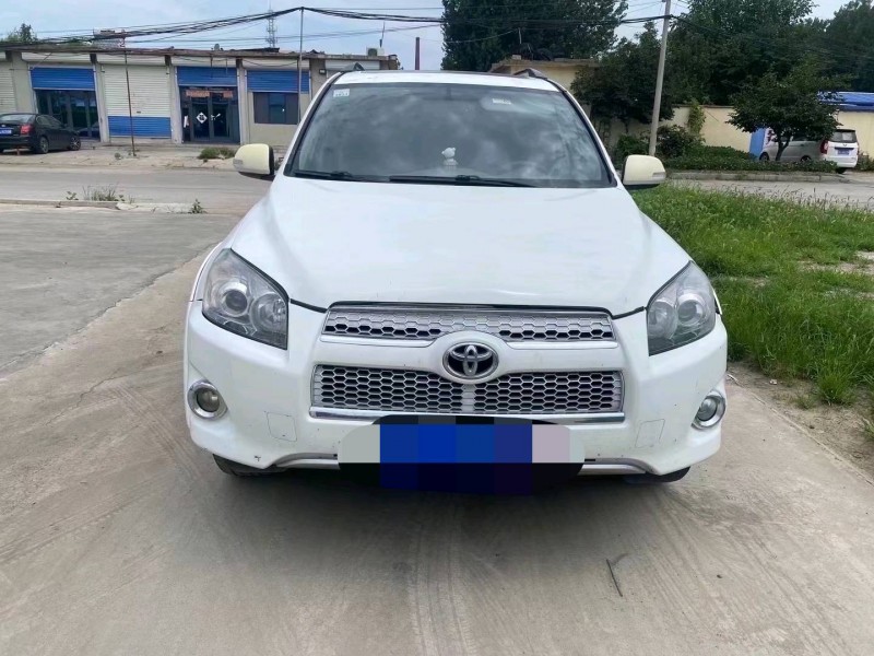 东营13年丰田RAV41