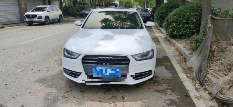 北京13年奥迪A4L1