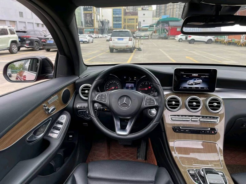 广州17年奔驰GLC6