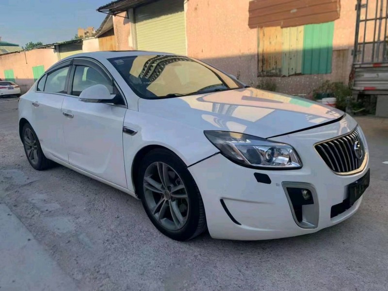 汕头12年别克君威2