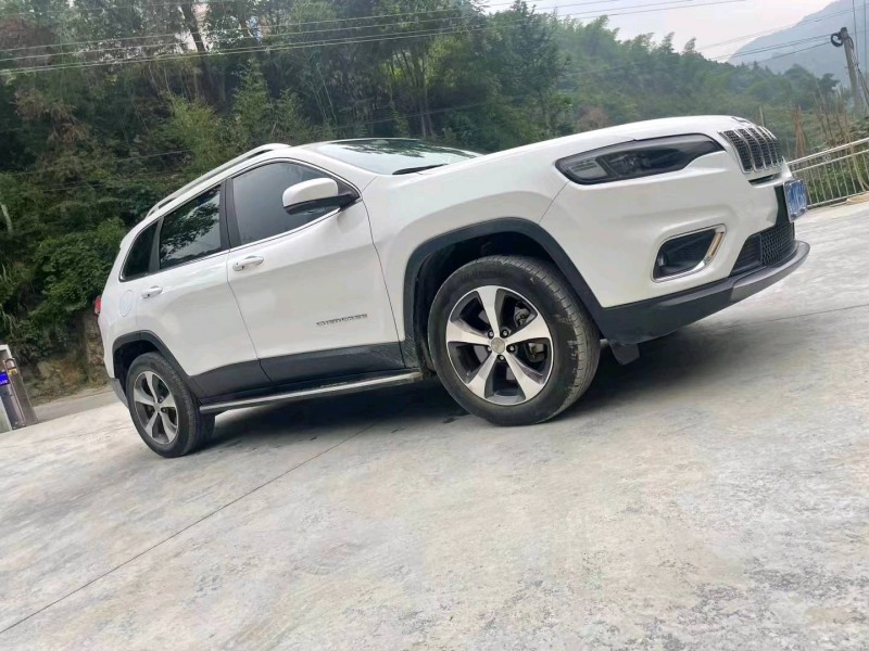珠海19年Jeep自由光2