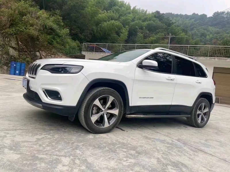 珠海19年Jeep自由光3