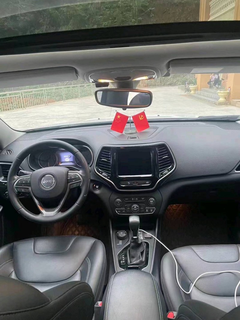珠海19年Jeep自由光4