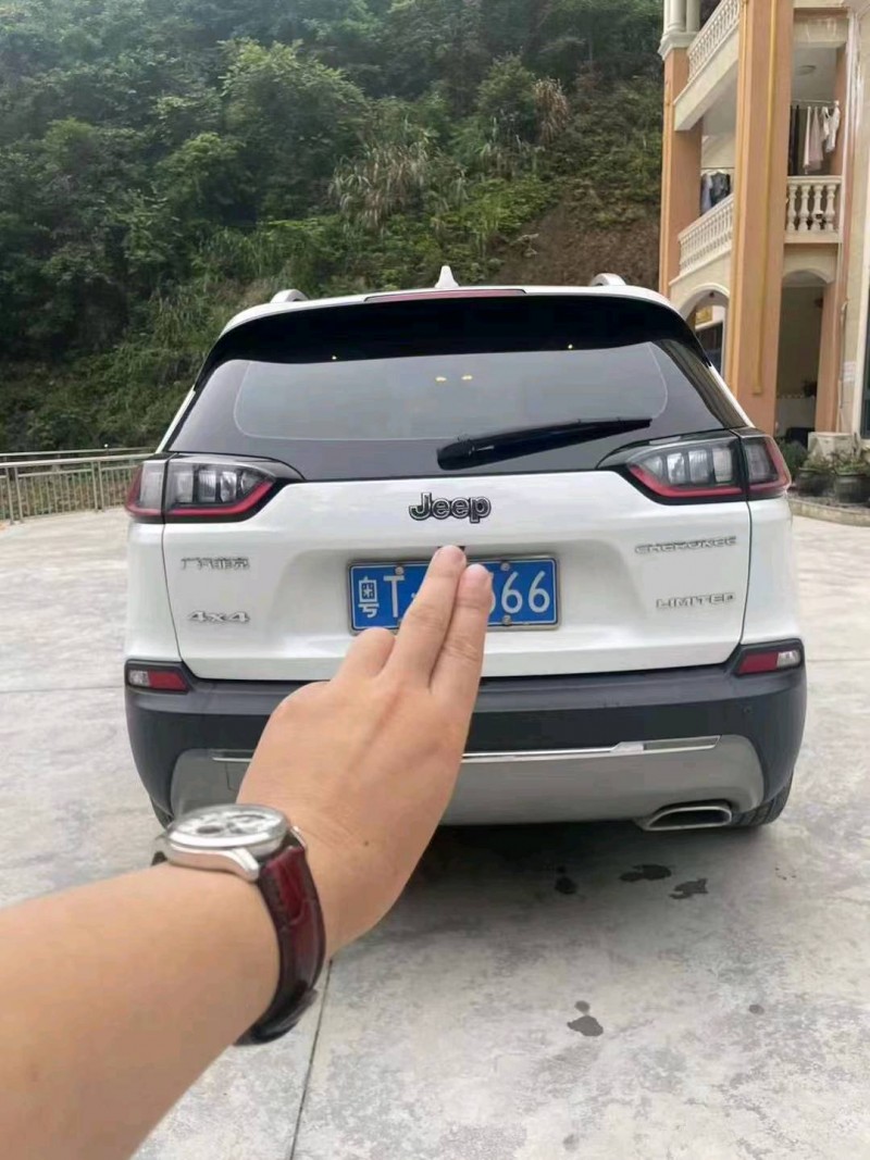 珠海19年Jeep自由光5