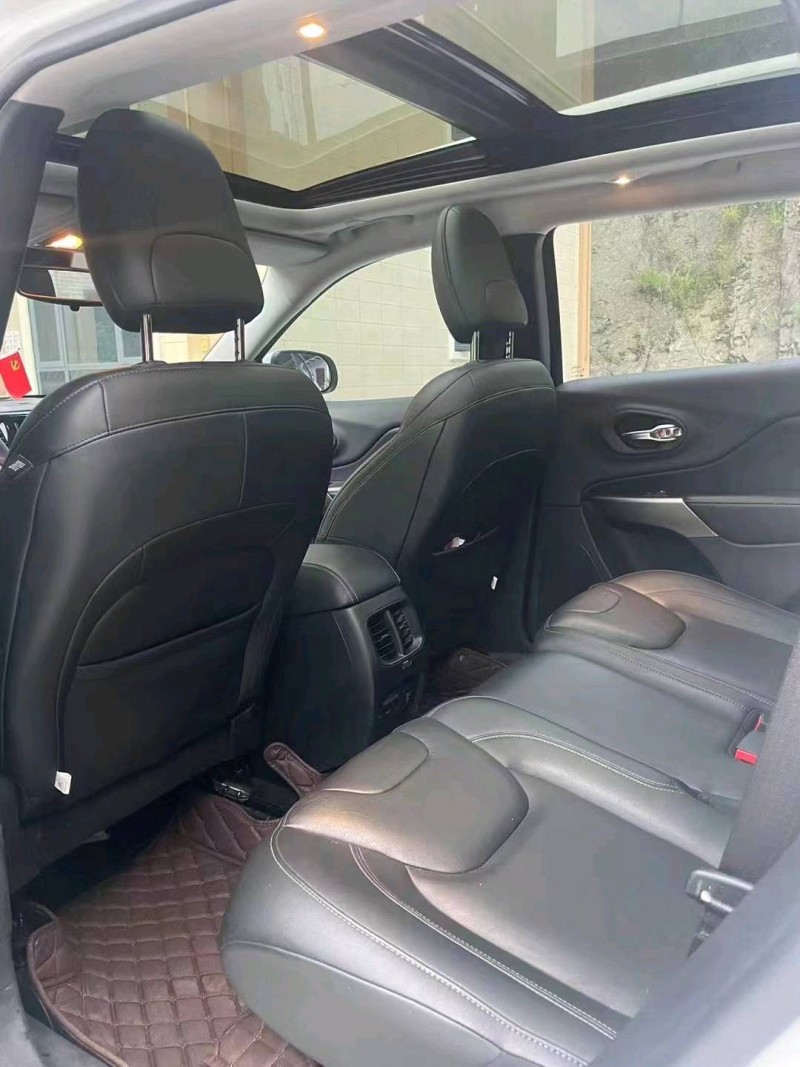 珠海19年Jeep自由光7