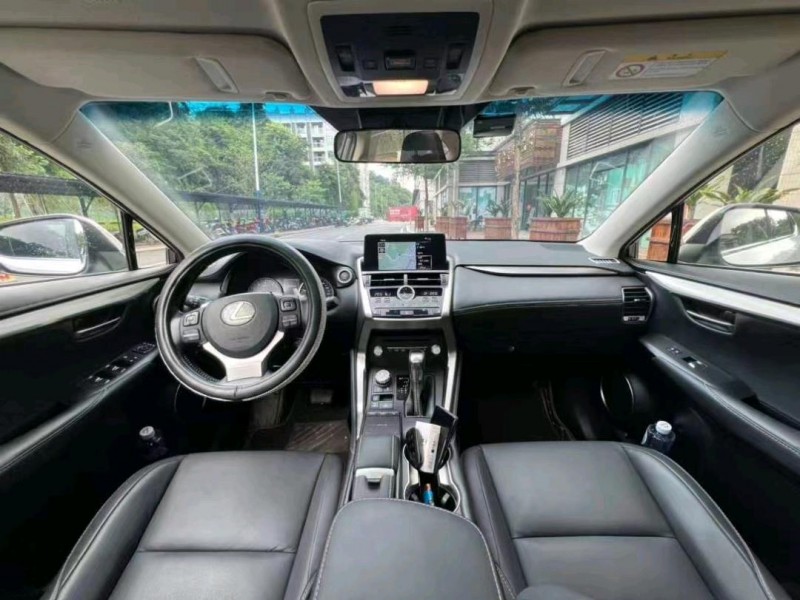 汕头18年雷克萨斯NX7