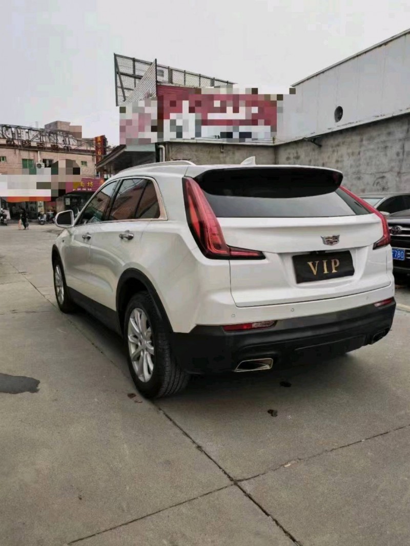 珠海20年凯迪拉克XT47