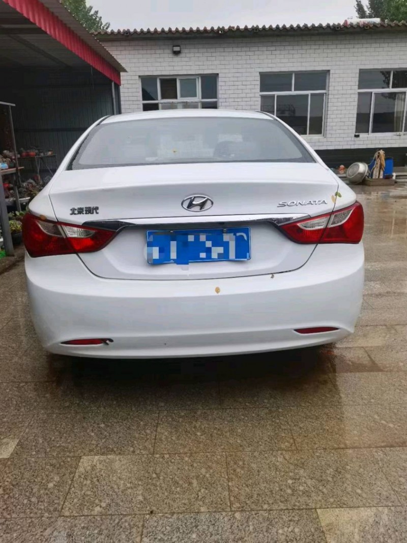 保定13年现代索纳塔八6