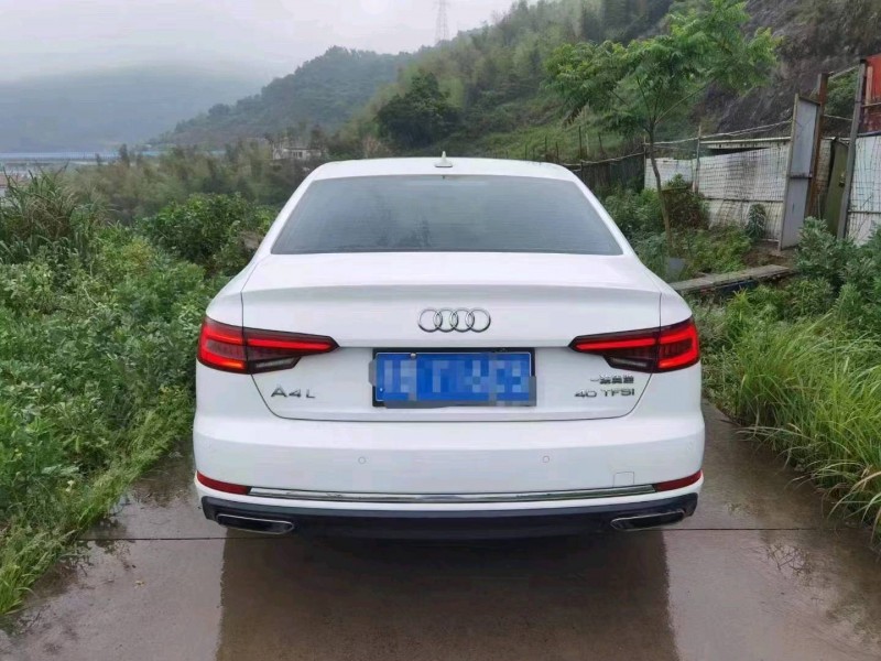 嘉兴19年奥迪A4L4