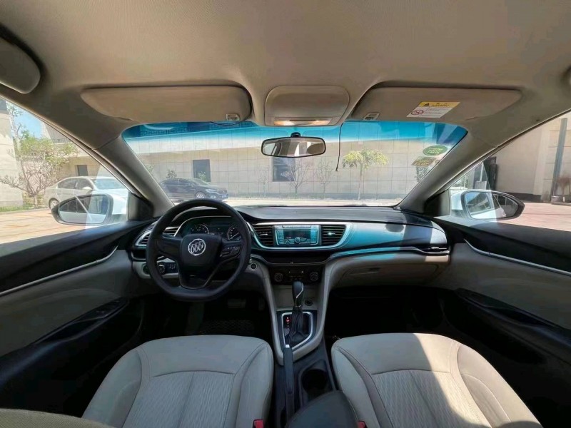 邢台17年别克英朗8