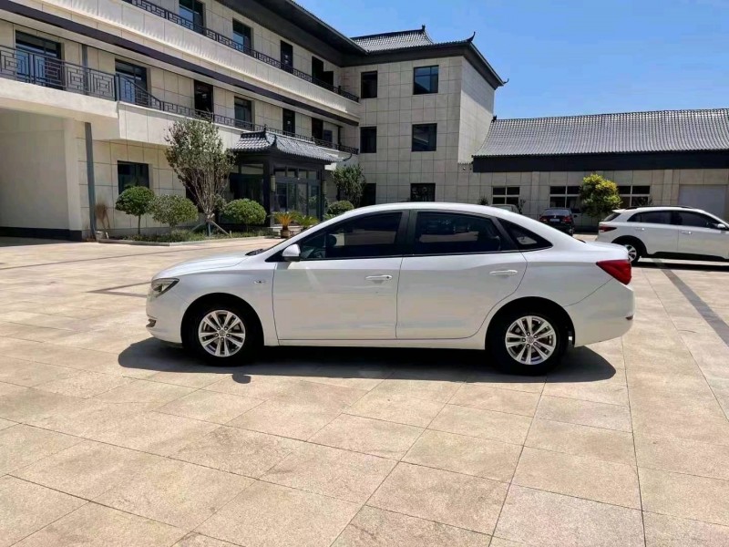 邢台17年别克英朗9