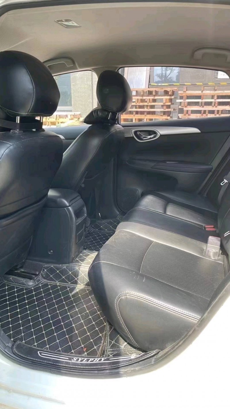 成都20年日产轩逸7