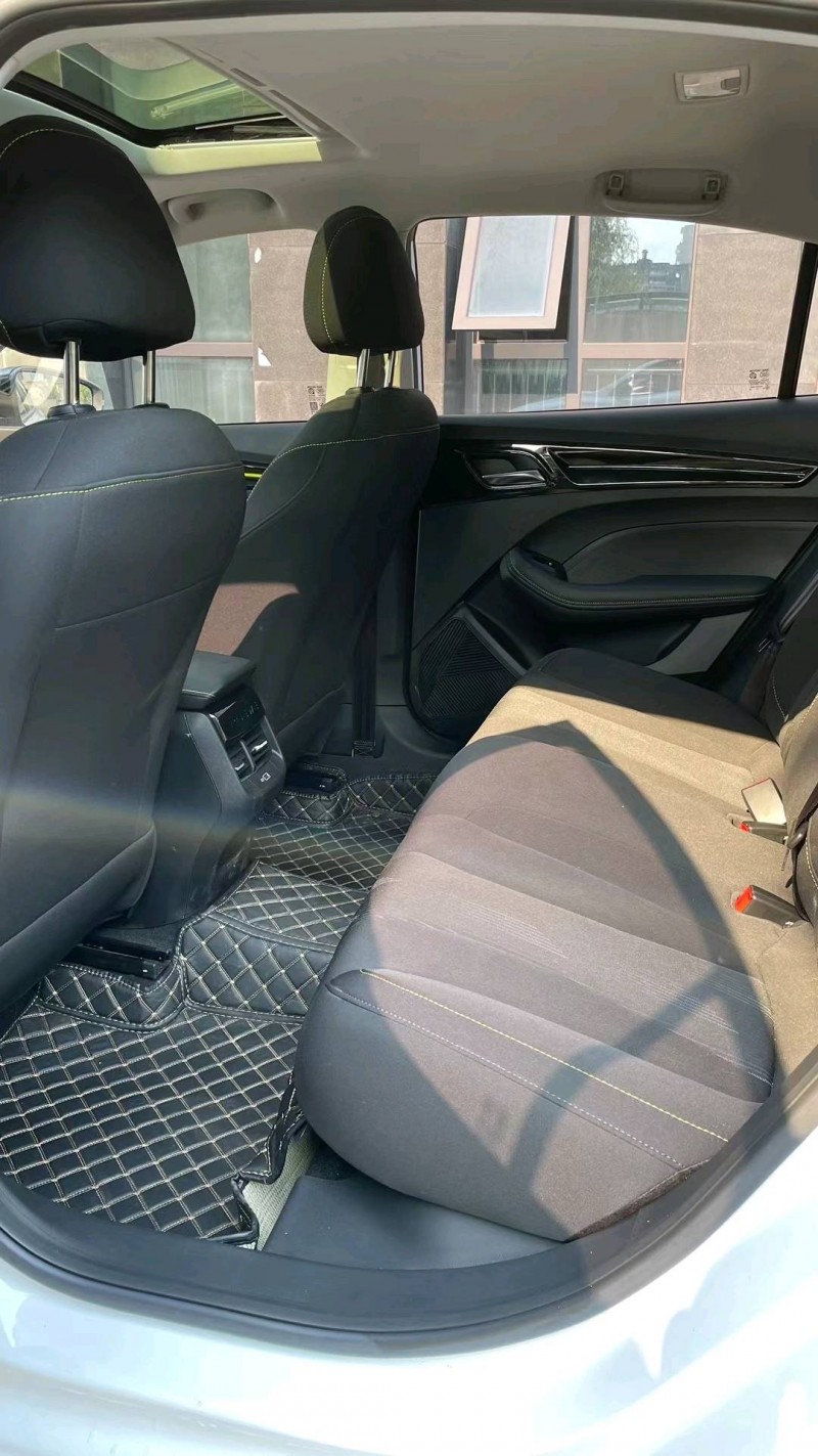 成都22年荣威i57