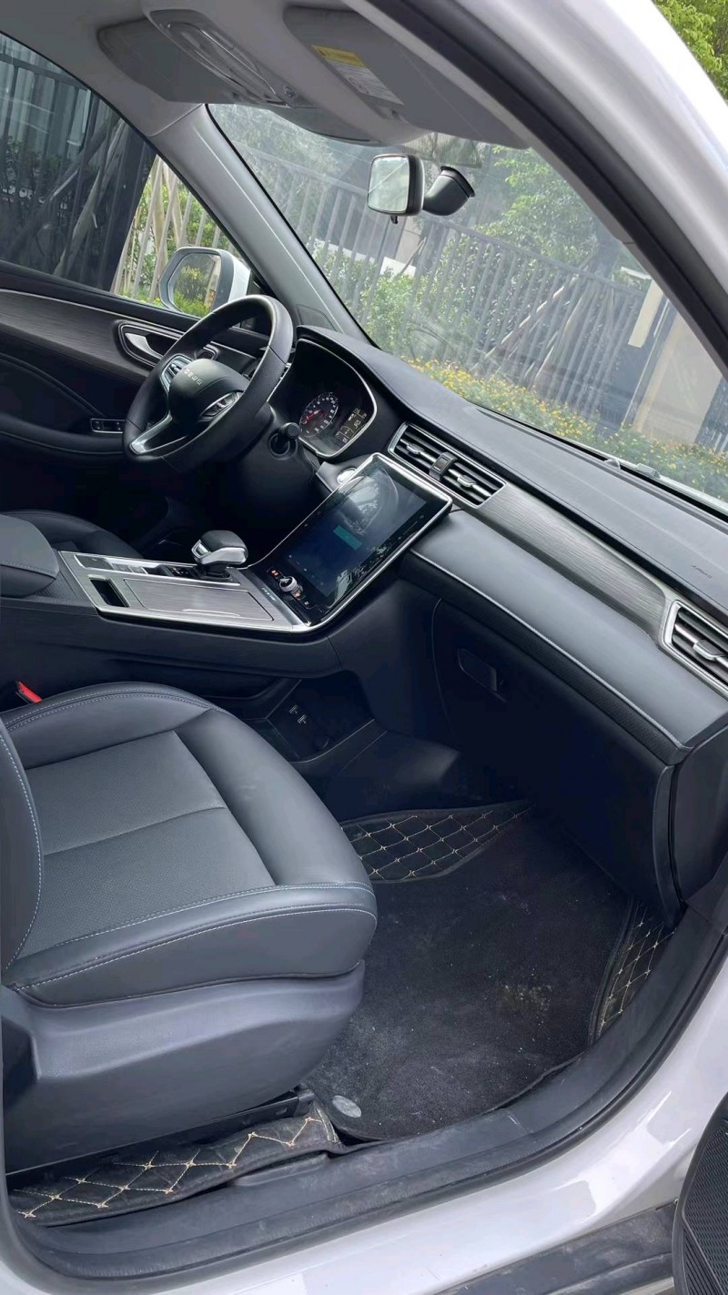 成都22年荣威RX58