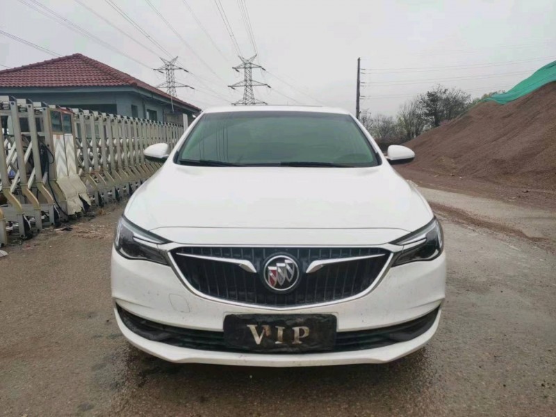 青岛21年别克英朗1