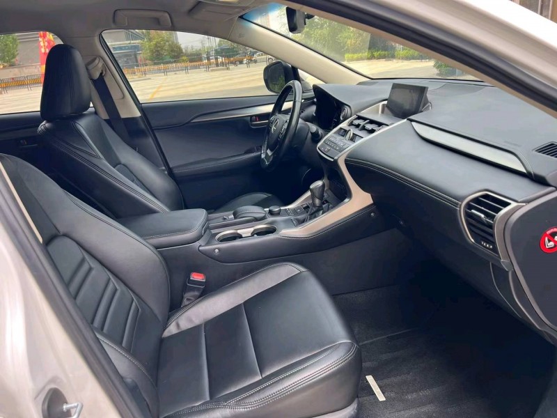 济宁17年雷克萨斯NX5