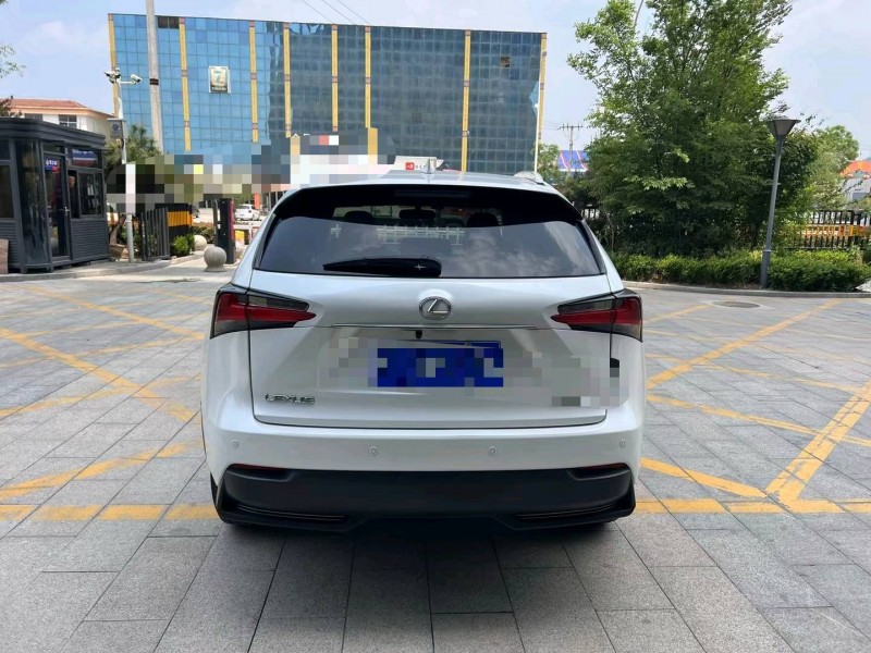 济宁17年雷克萨斯NX9