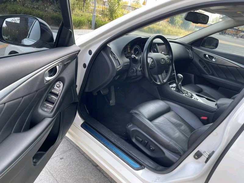 济宁14年英菲尼迪QX504