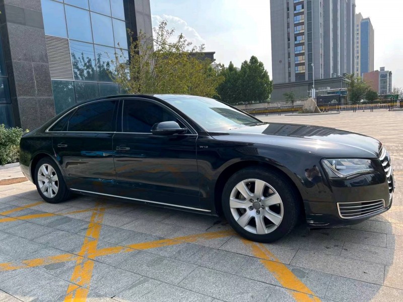 济宁13年奥迪A8L3