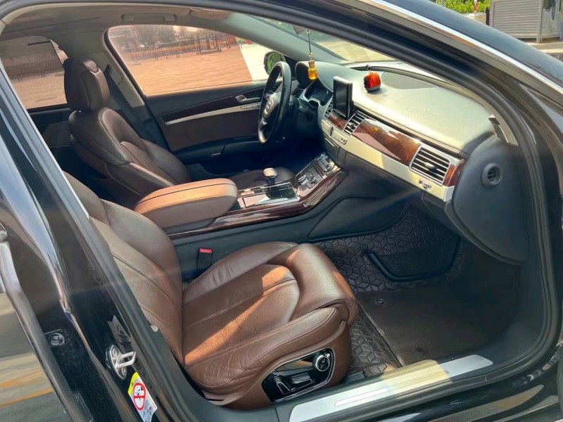 济宁13年奥迪A8L6