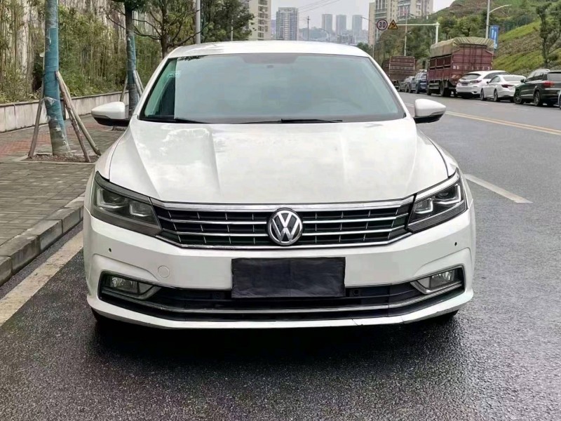 重庆17年大众帕萨特1